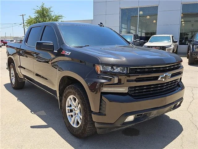 Used 2020 Havana Brown Metallic Chevrolet RST 4x4 Crew Cab 5.75 ft. box 147.4 in. WB image 5