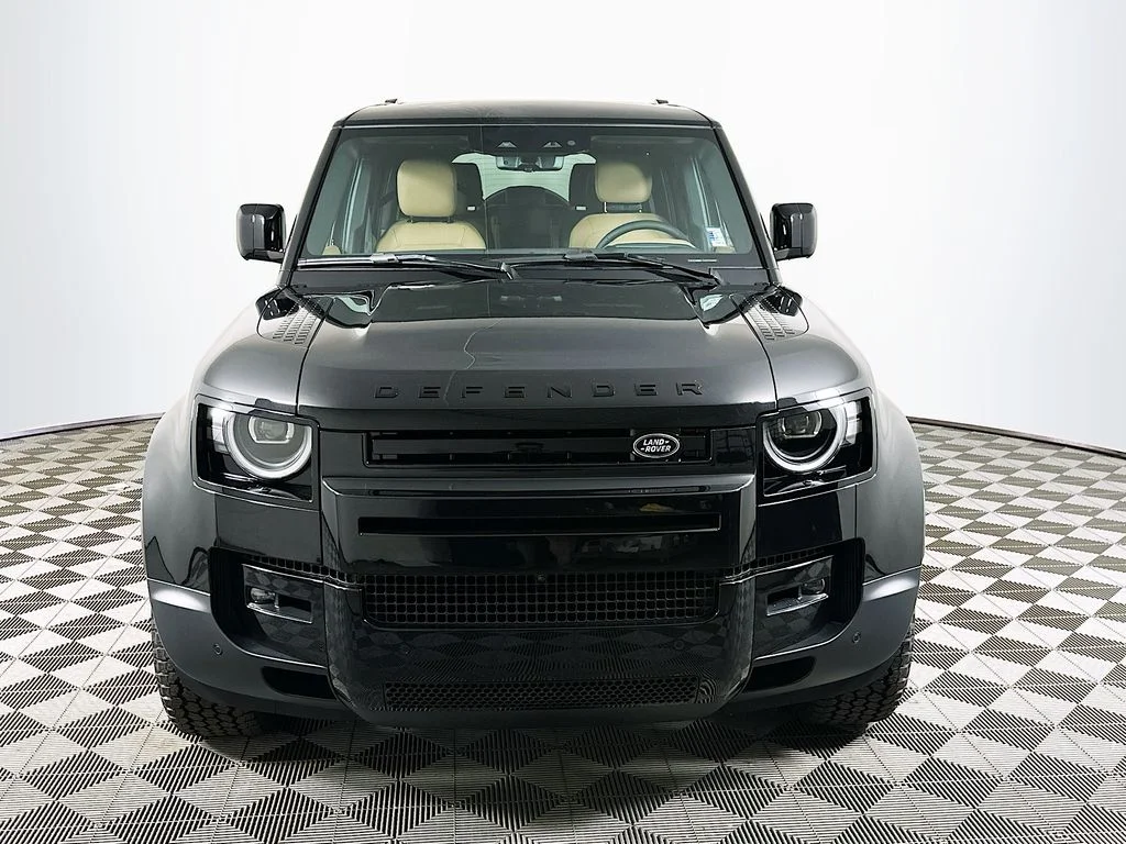 New 2026 Santorini Black Land Rover S image 2