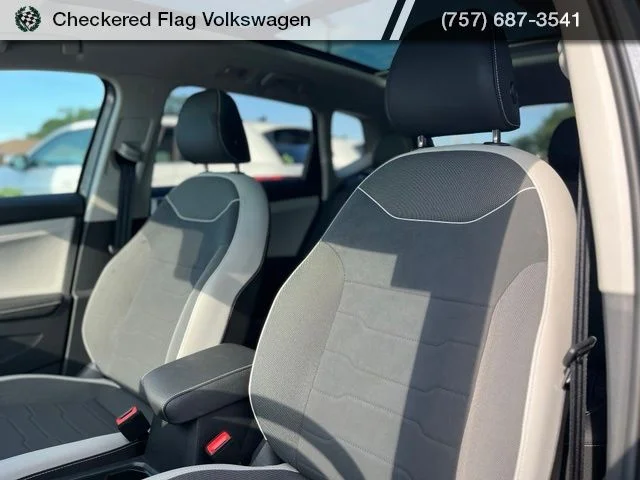 Used 2025 Platinum Gray Metallic Volkswagen 1.5T SE image 20