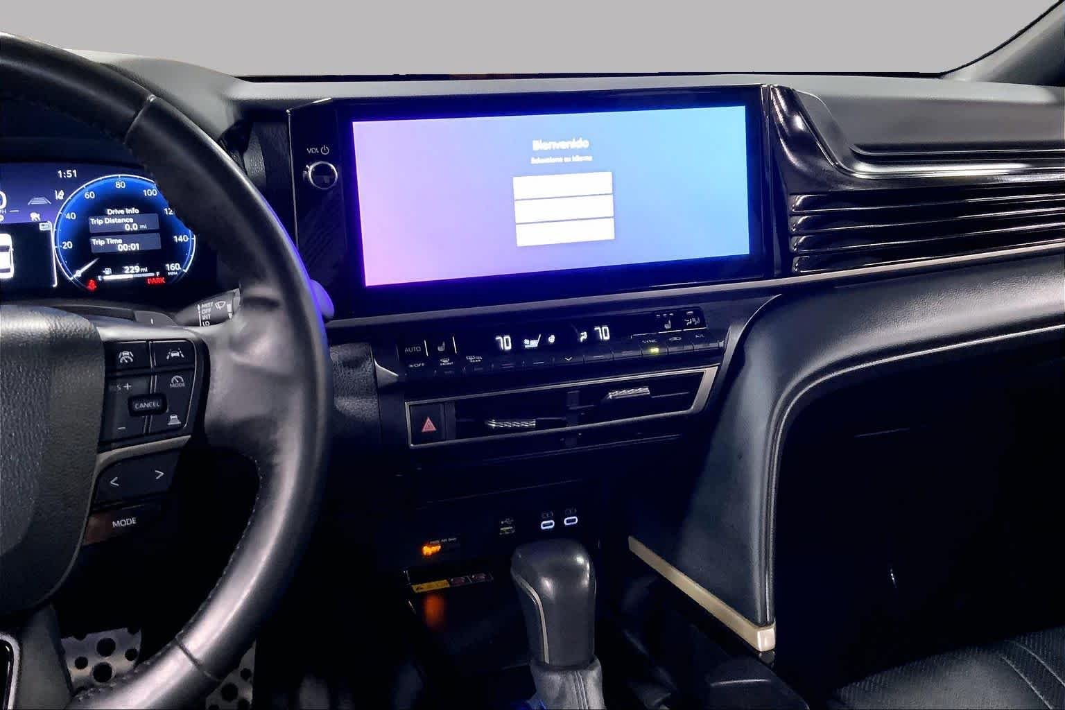 Used 2025 Wind Chill Pearl Toyota XSE image 7