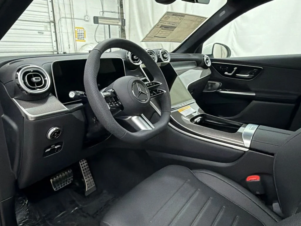 New 2026 White Mercedes-Benz GLC 300 image 12