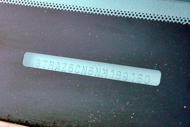 Used 2022 Silver Toyota SR5 image 33