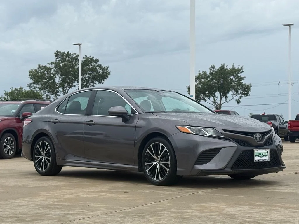 Used 2020 Gray Toyota SE image 6