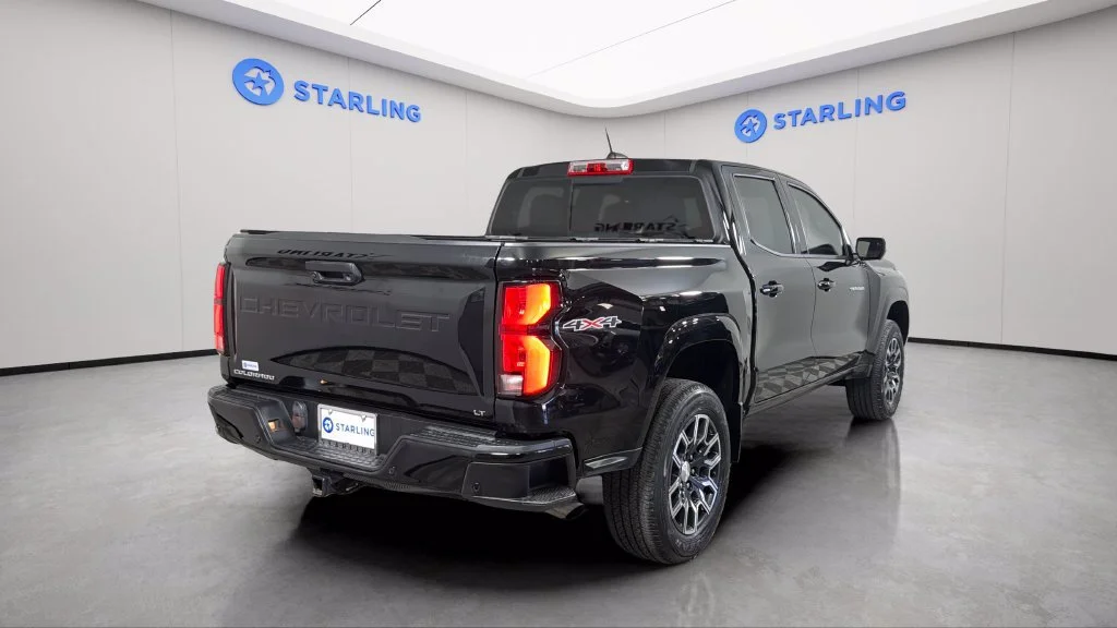Used 2023 BLACK Chevrolet 4WD LT image 8