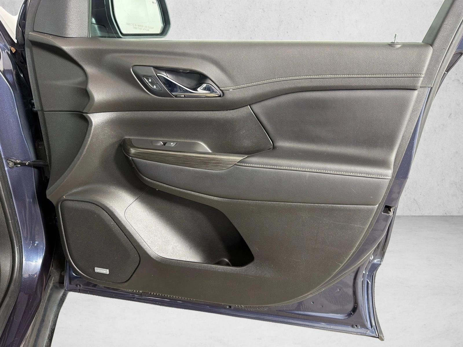 Used 2019 Blue Steel Metallic GMC SLT image 16