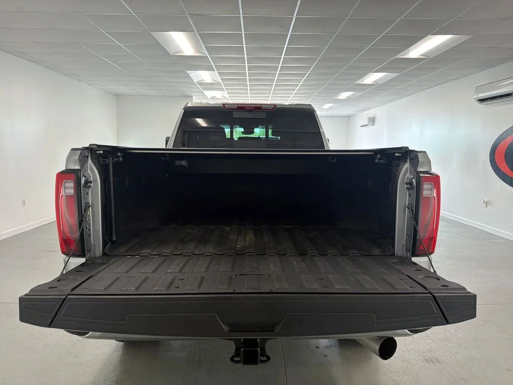 Used 2025 Silver GMC Denali image 8
