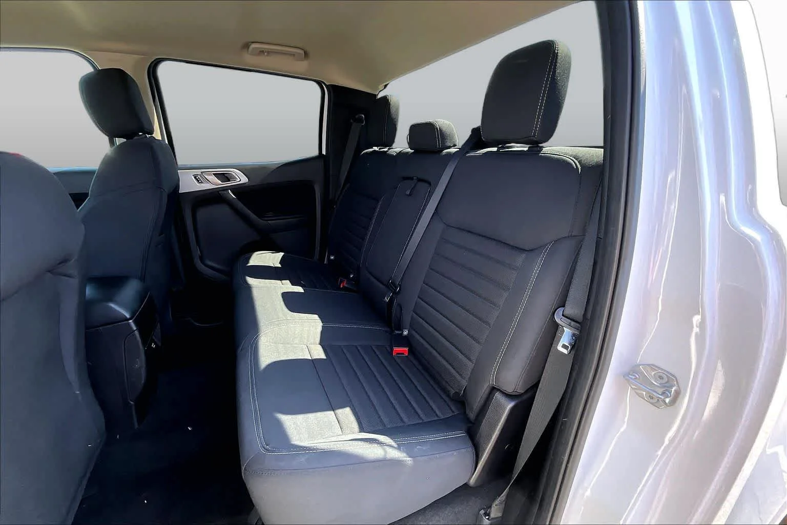 Used 2023 Oxford White Ford XLT image 18