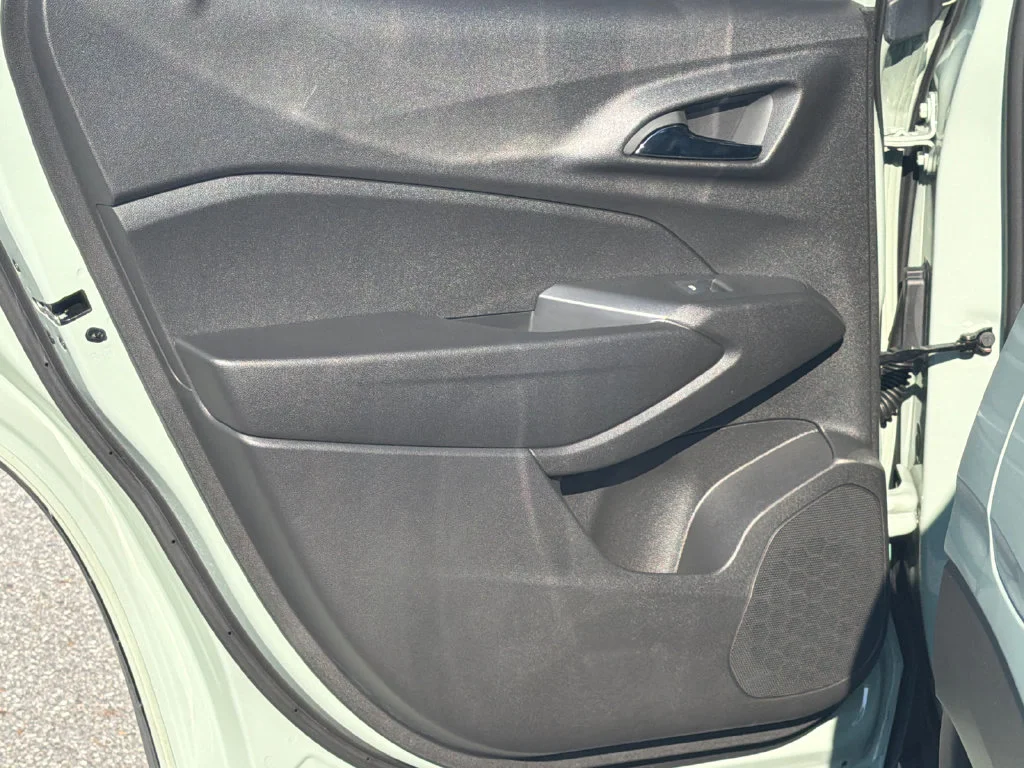 Used 2025 Green Chevrolet ACTIV image 21