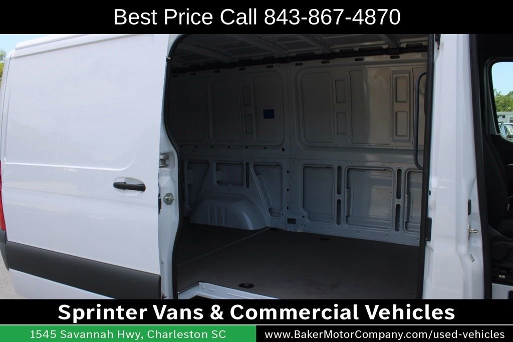 Used 2023 Arctic White Mercedes-Benz Cargo 144 WB image 17