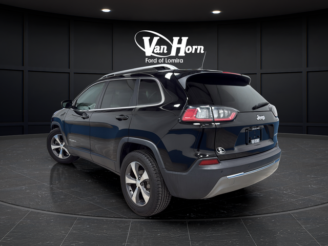 Used 2020 Diamond Black Crystal Pearlcoat Jeep Limited image 5