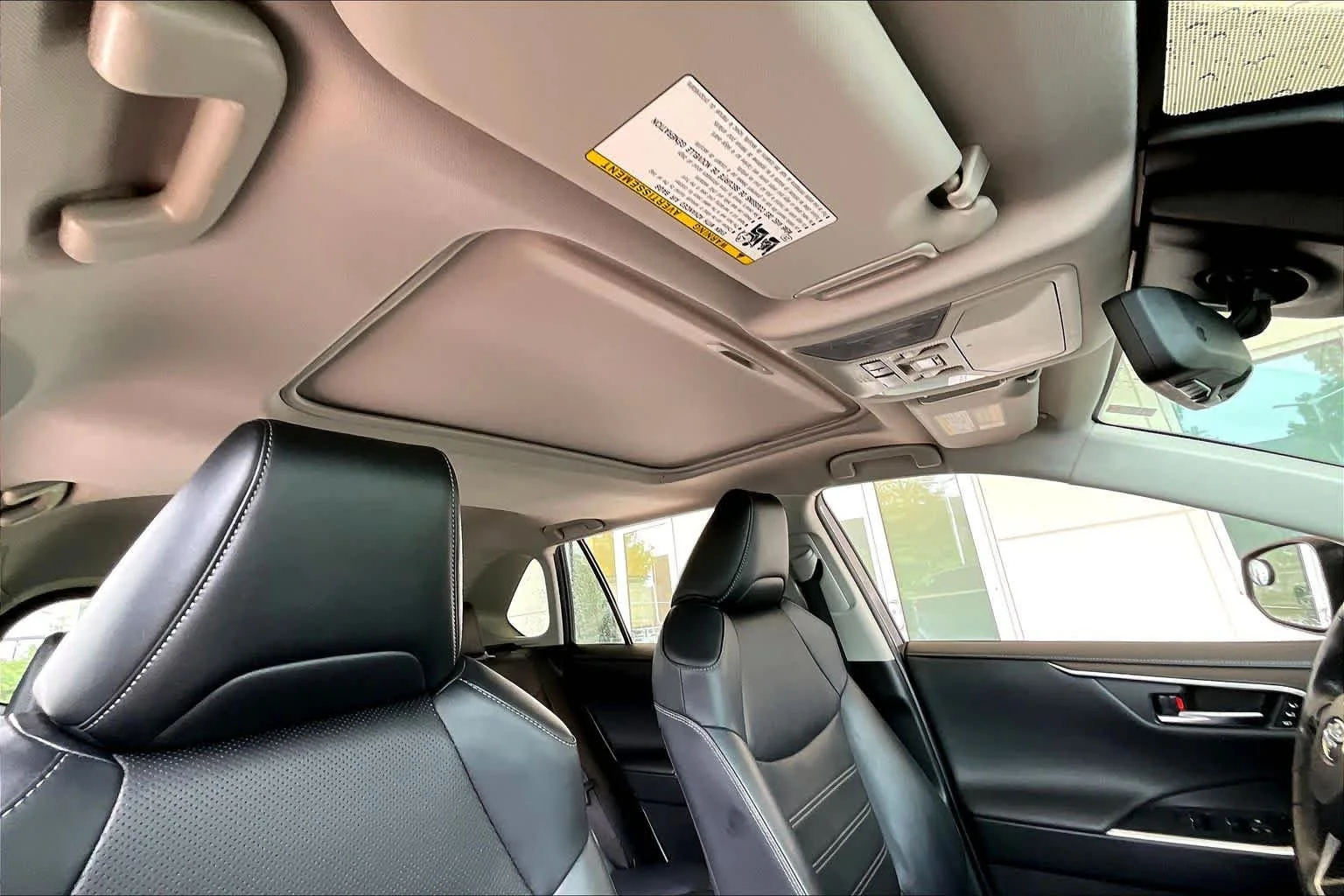 Used 2020 Magnetic Gray Metallic Toyota Hybrid Limited image 13