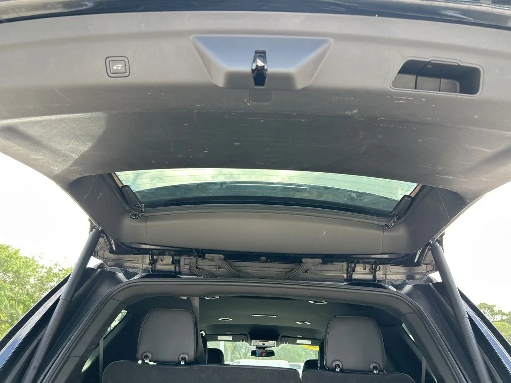 Used 2023 Onyx Black GMC SLT image 53
