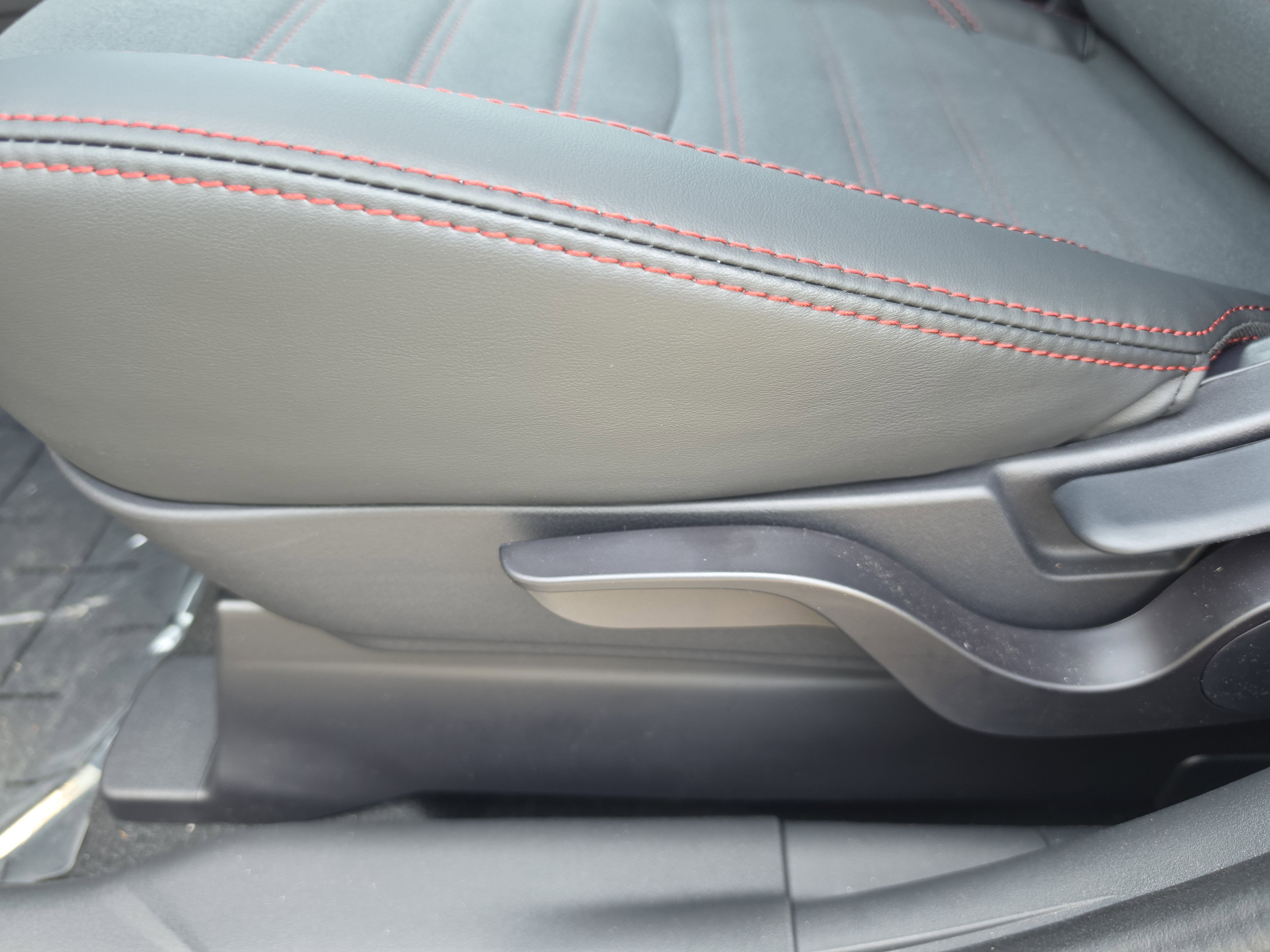 New 2026 Silver Mitsubishi  image 8