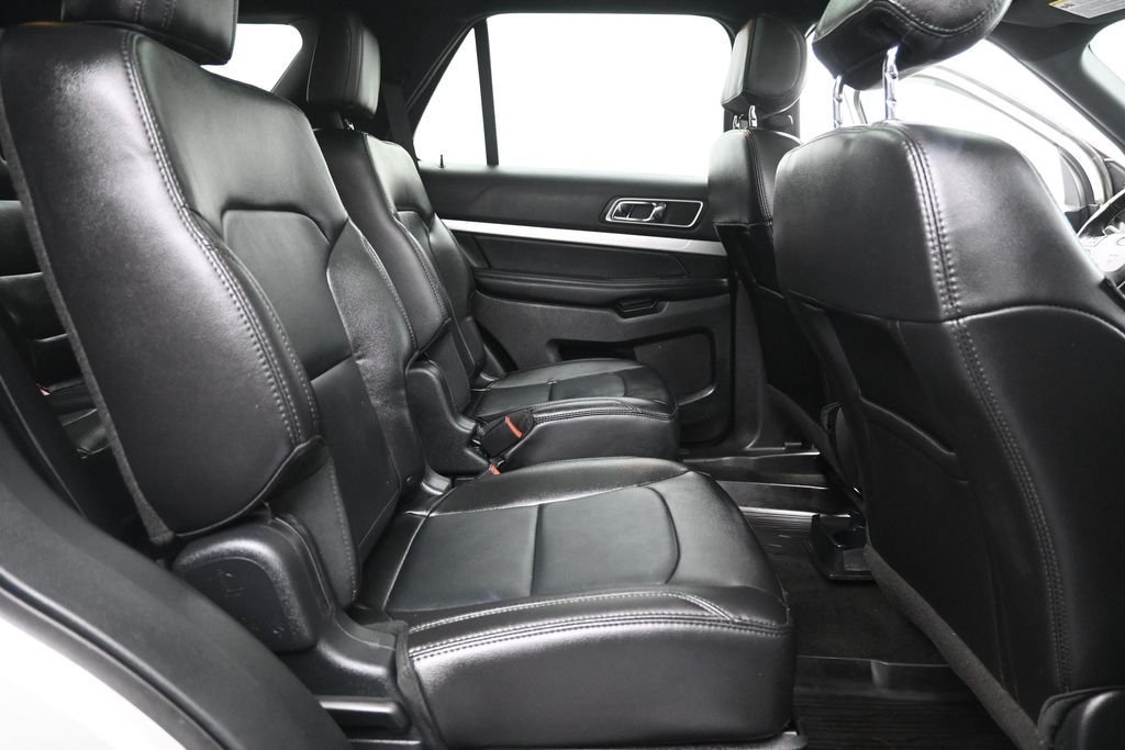 Used 2017 Ingot Silver Ford XLT image 22