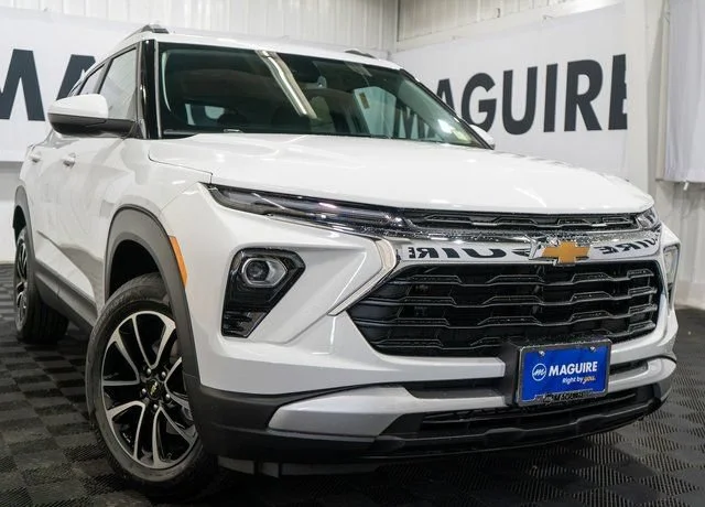 New 2026 Summit White Chevrolet LT image 1