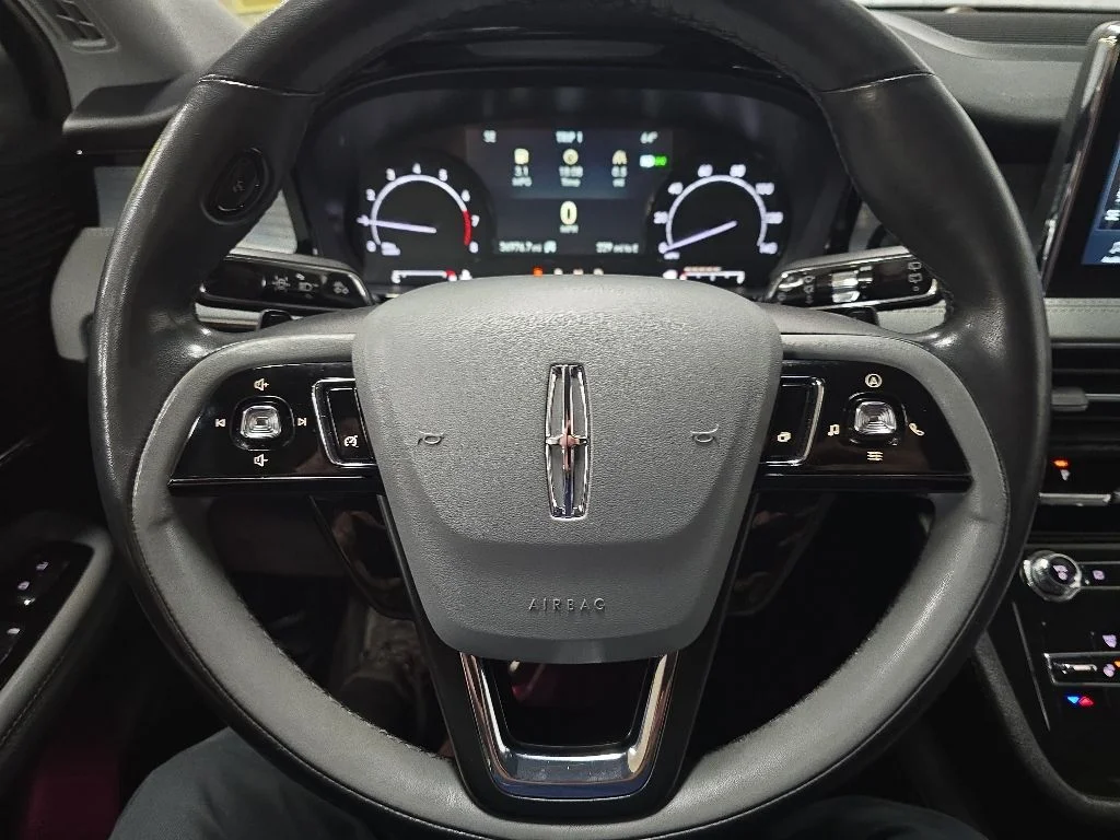 Used 2021 Black Lincoln Standard image 22