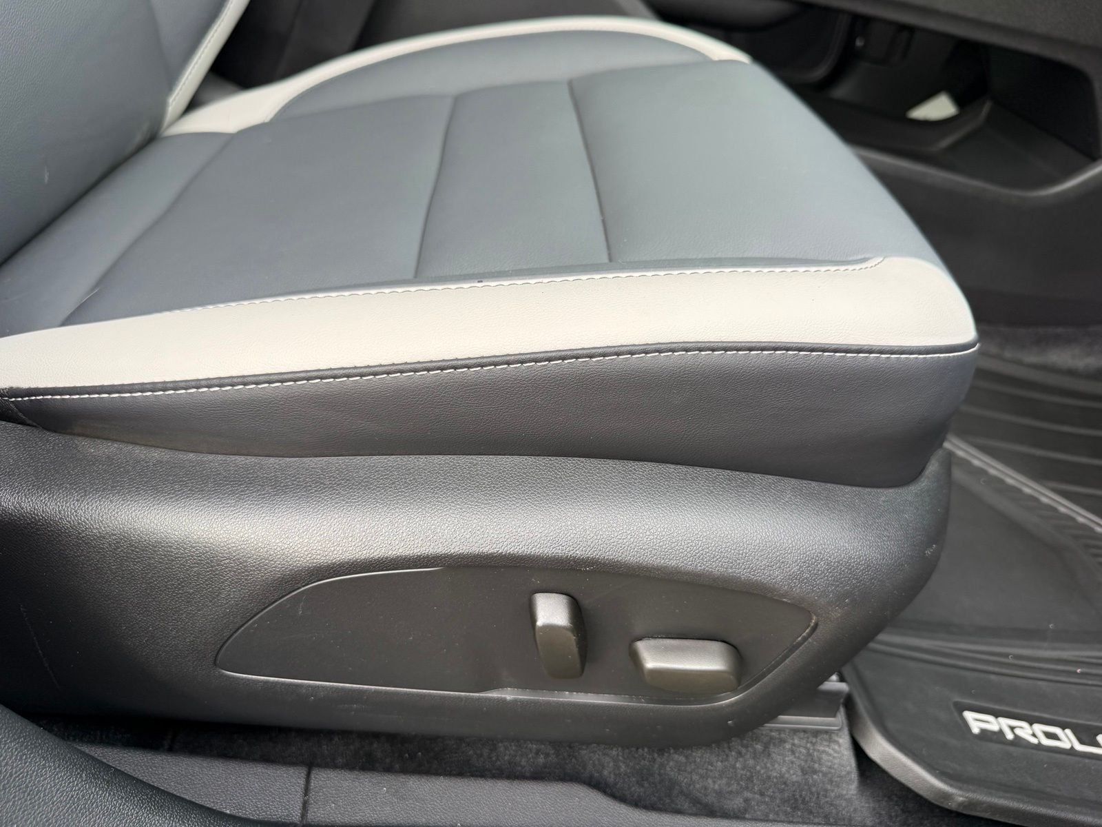 Certified Used 2025 Raven Black Honda Touring image 34