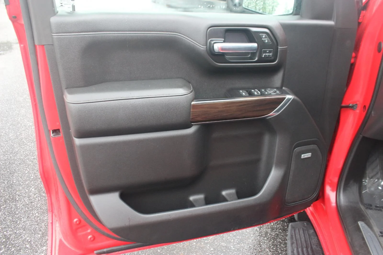 Used 2019 CARDINAL RED GMC SLT image 15