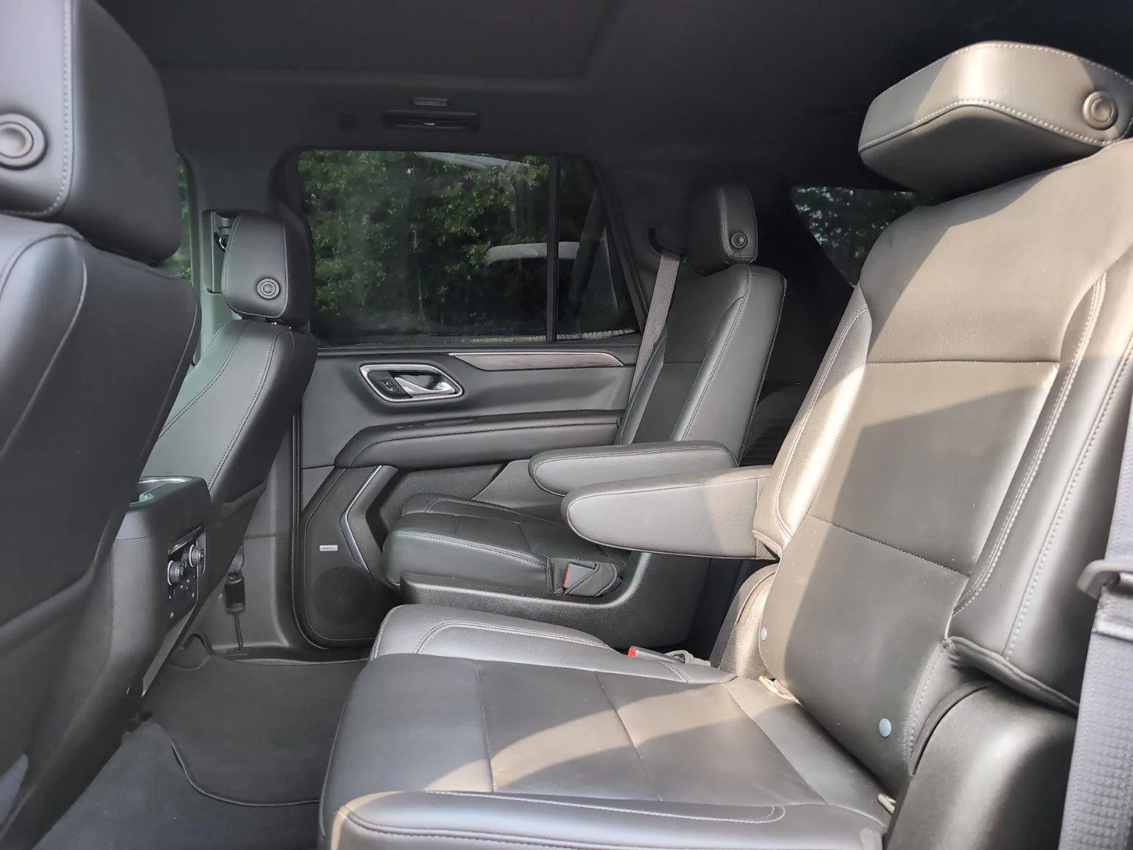 Used 2021 SHADOW GRAY METALLIC Chevrolet Z71 image 39