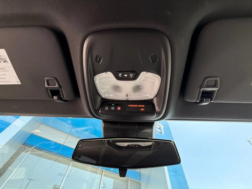 Used 2026 Onyx Black GMC Elevation image 27