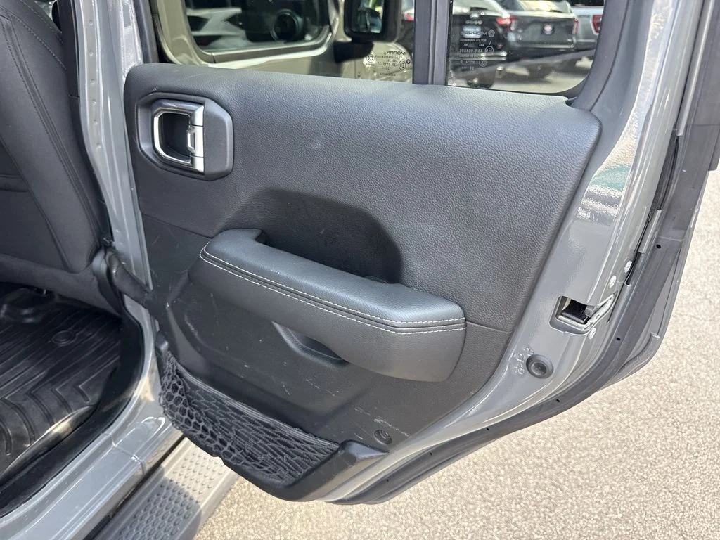 Used 2021 Gray Jeep Unlimited Sahara image 31