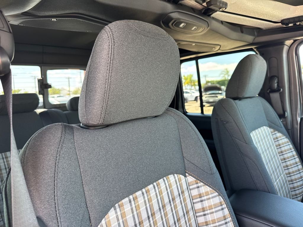 New 2026 Granite Crystal Metallic Clear-Coat Exterior Paint Jeep 85th Anniversary Edition image 14