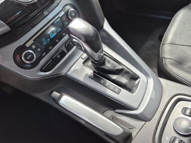Used 2012 Sterling Grey Metallic Ford Titanium image 27
