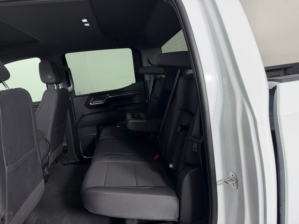Used 2024 Summit White GMC Elevation image 26