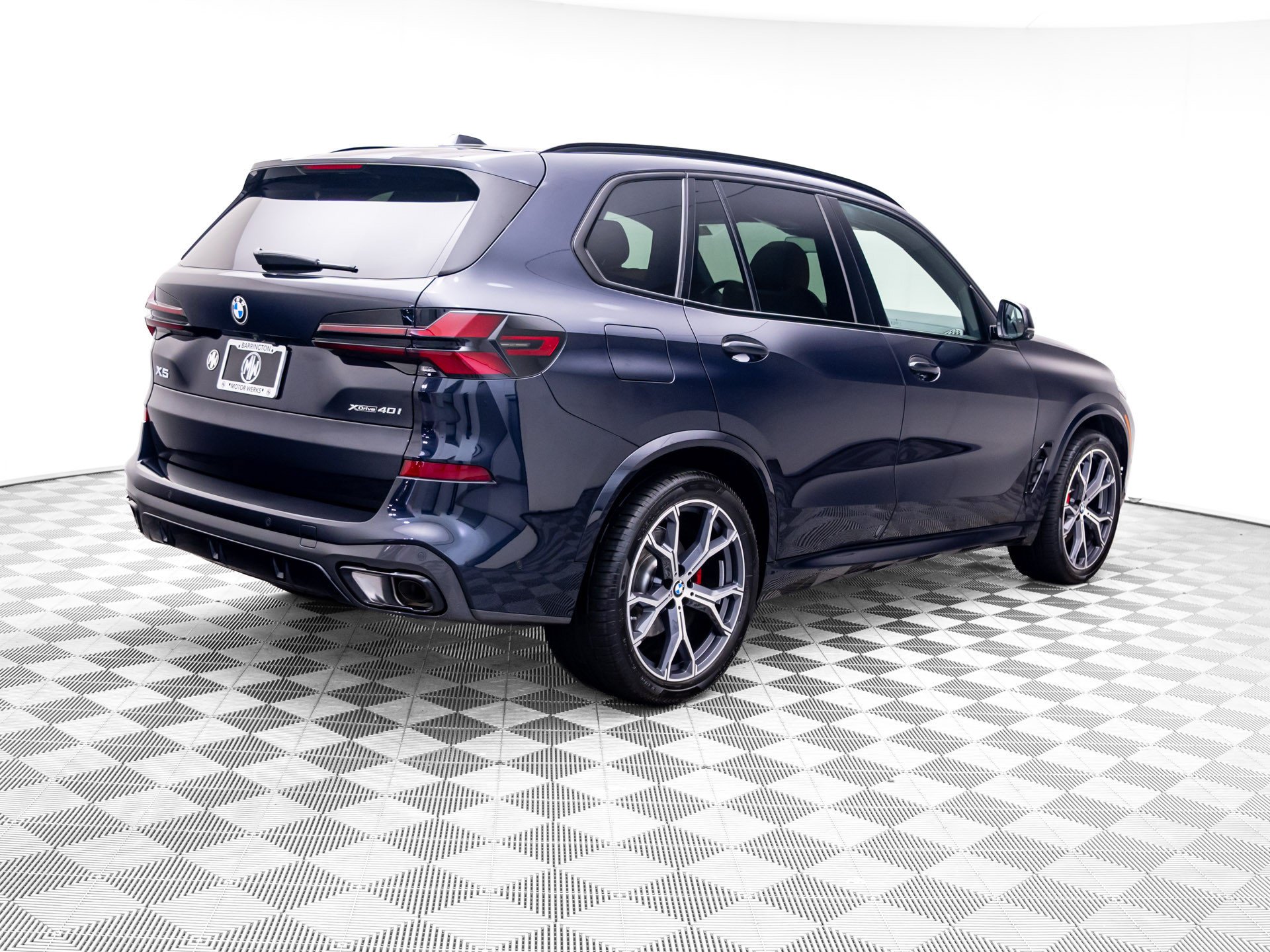 Certified Used 2026 Carbon Black Metallic BMW xDrive40i image 5
