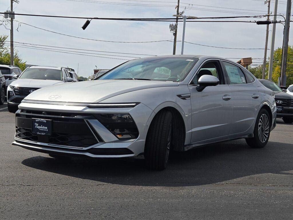 2025 Hyundai Sonata Hybrid Limited - Photo 6