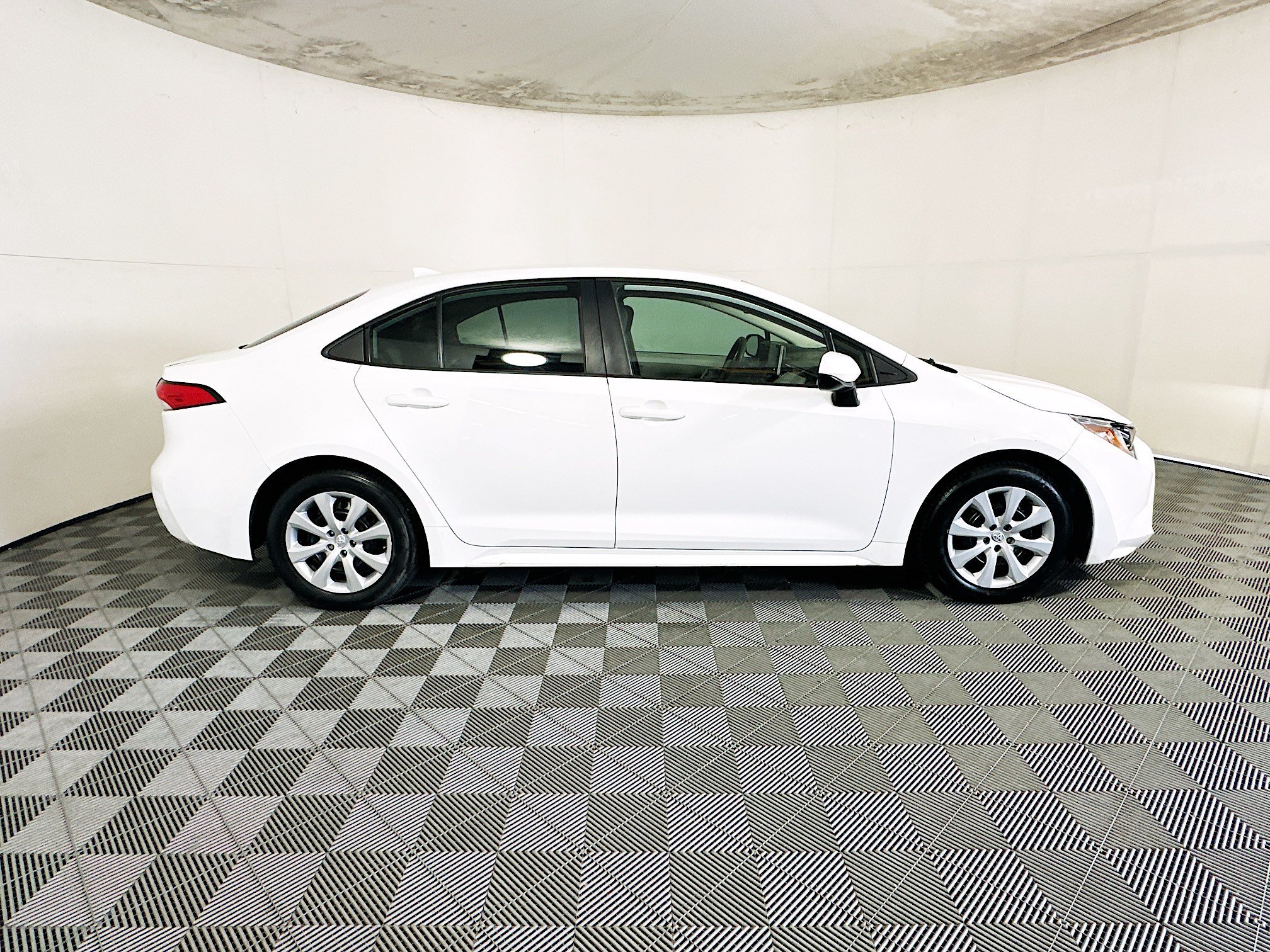 Used 2021 Toyota Corolla LE with VIN 5YFEPMAE1MP165361 for sale in Coconut Creek, FL