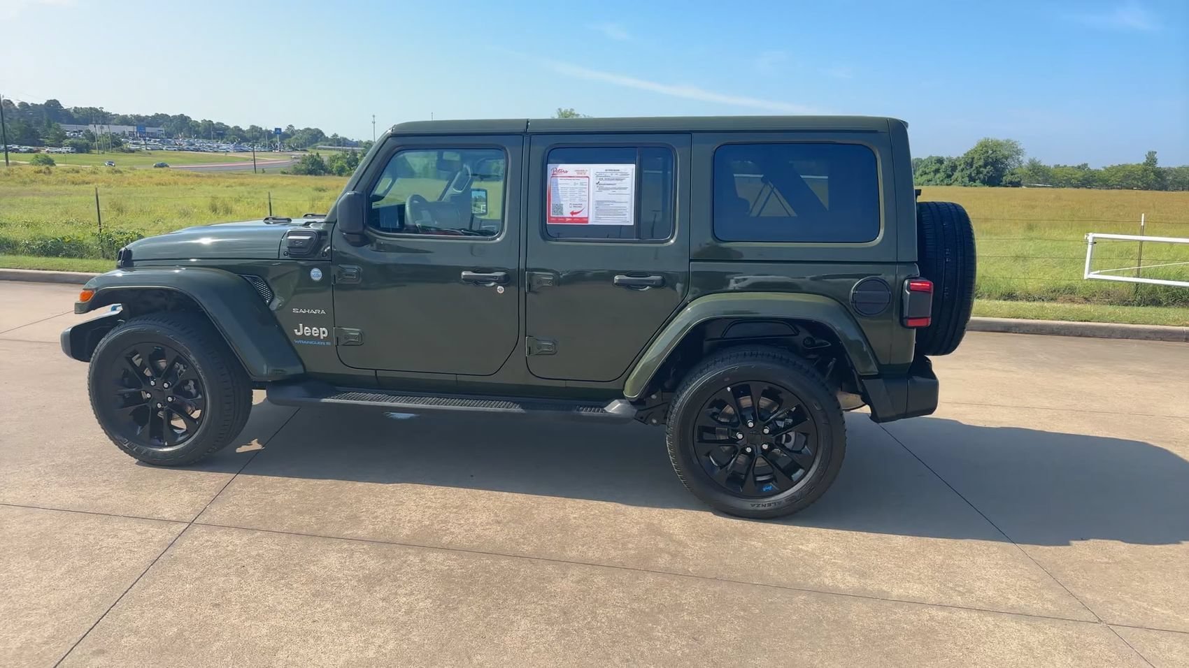 Used 2023 Sarge Green Clearcoat Jeep Sahara image 6