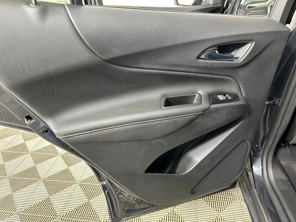 Used 2022 Gray Chevrolet Premier image 16