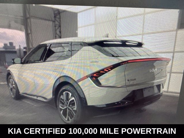 Used 2023  Kia Wind image 3