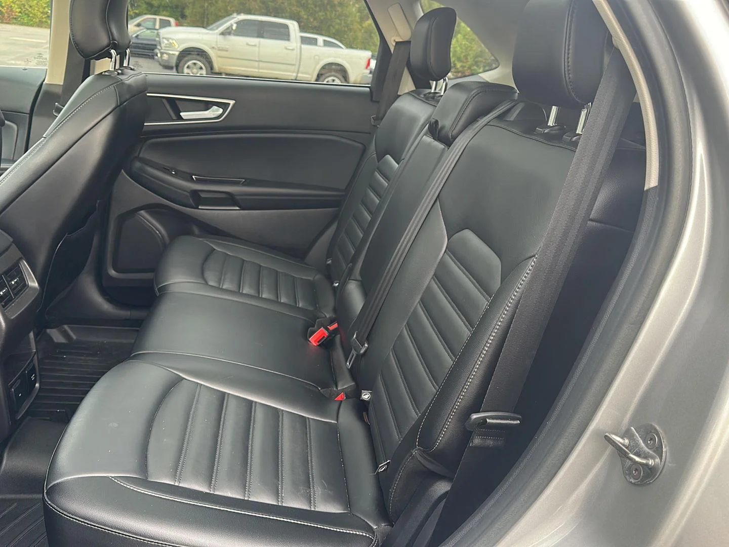 Used 2017 Ingot Silver Ford SEL image 10