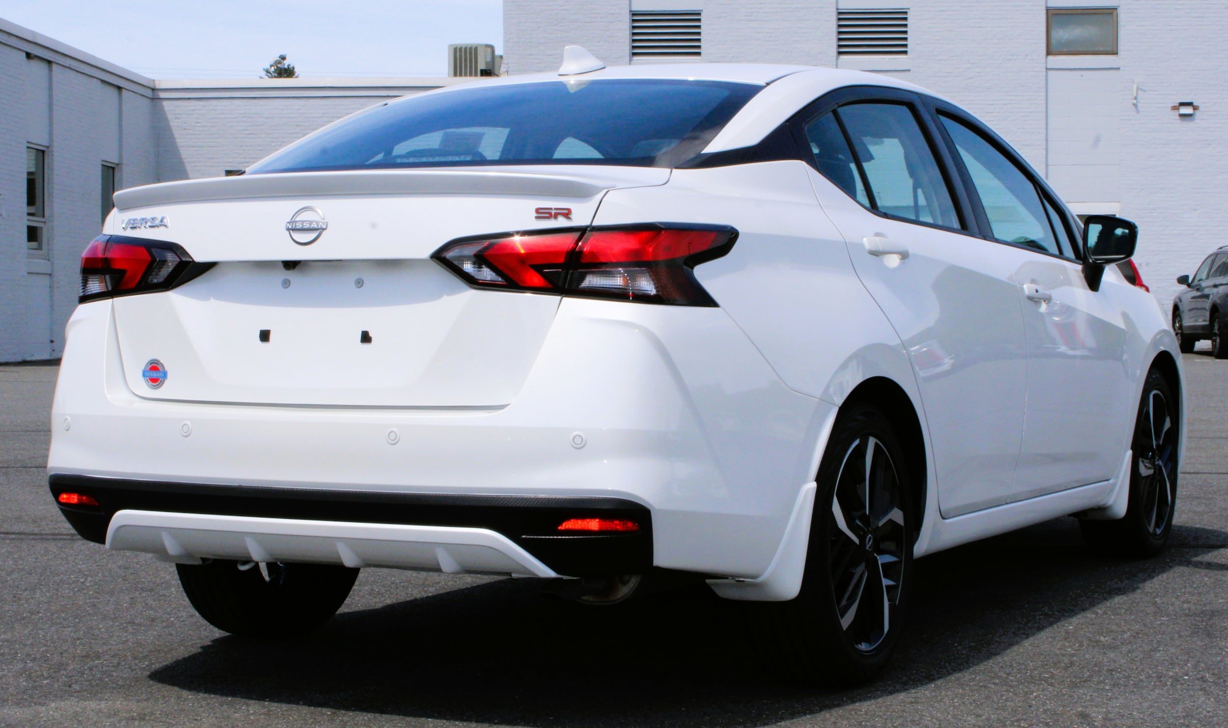 Used 2025 Aspen White Tricoat Nissan SR image 9