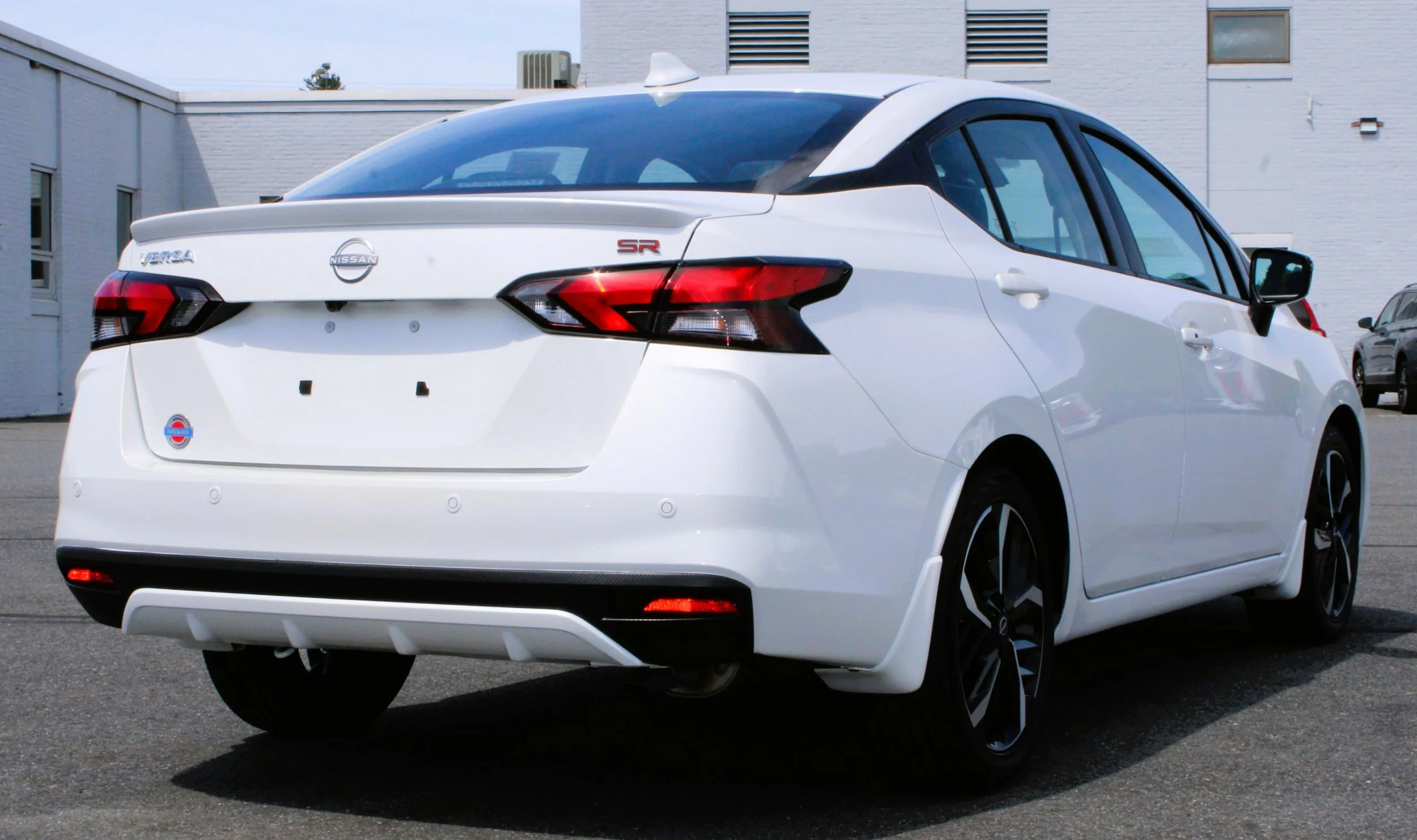 Used 2025 Aspen White Tricoat Nissan SR image 9