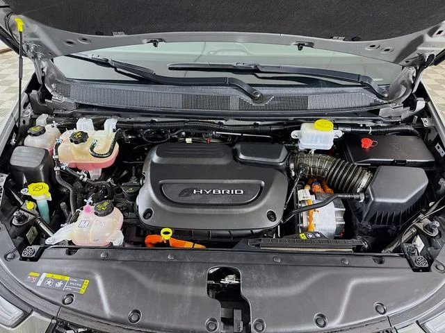 Used 2022 White Chrysler Touring L image 30
