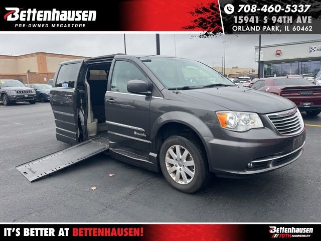 Used 2016 Gray Chrysler Touring image 1