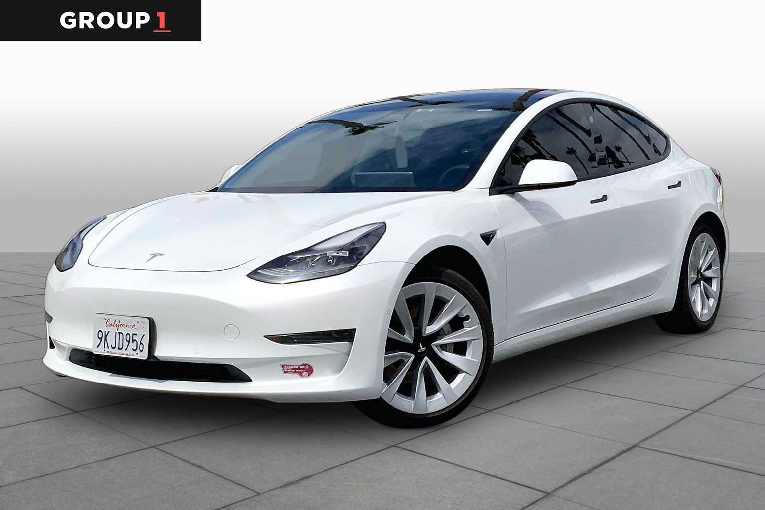 2021 Tesla Model 3 Standard Range Plus's photo