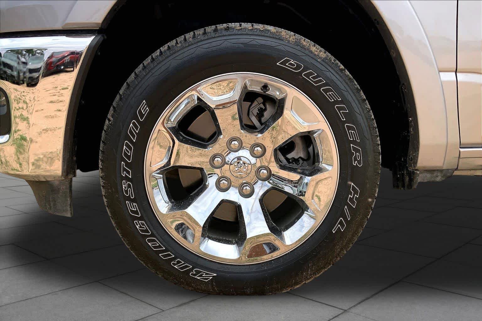Used 2025 Billet Silver Metallic Clearcoat Ram Lone Star image 11