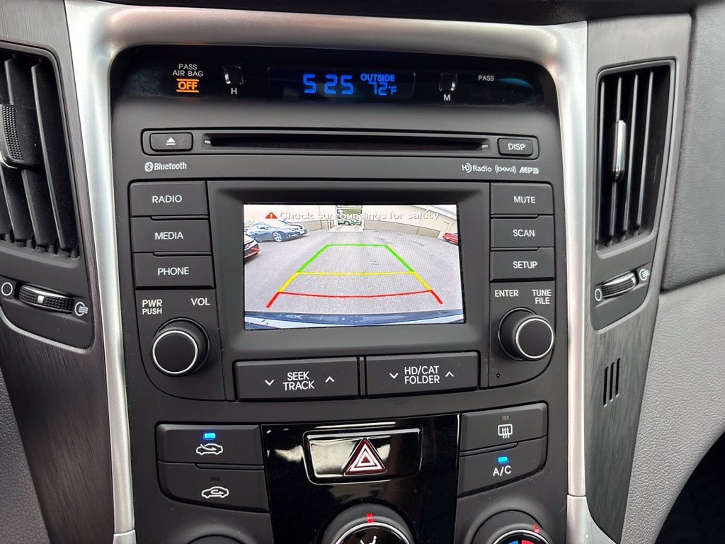 Used 2014 Blue Hyundai GLS image 19