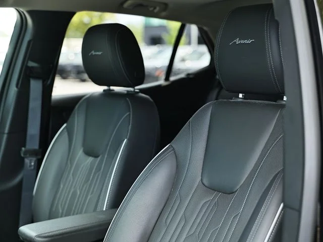 Used 2025 Ebony Twilight Metallic Buick Avenir image 23