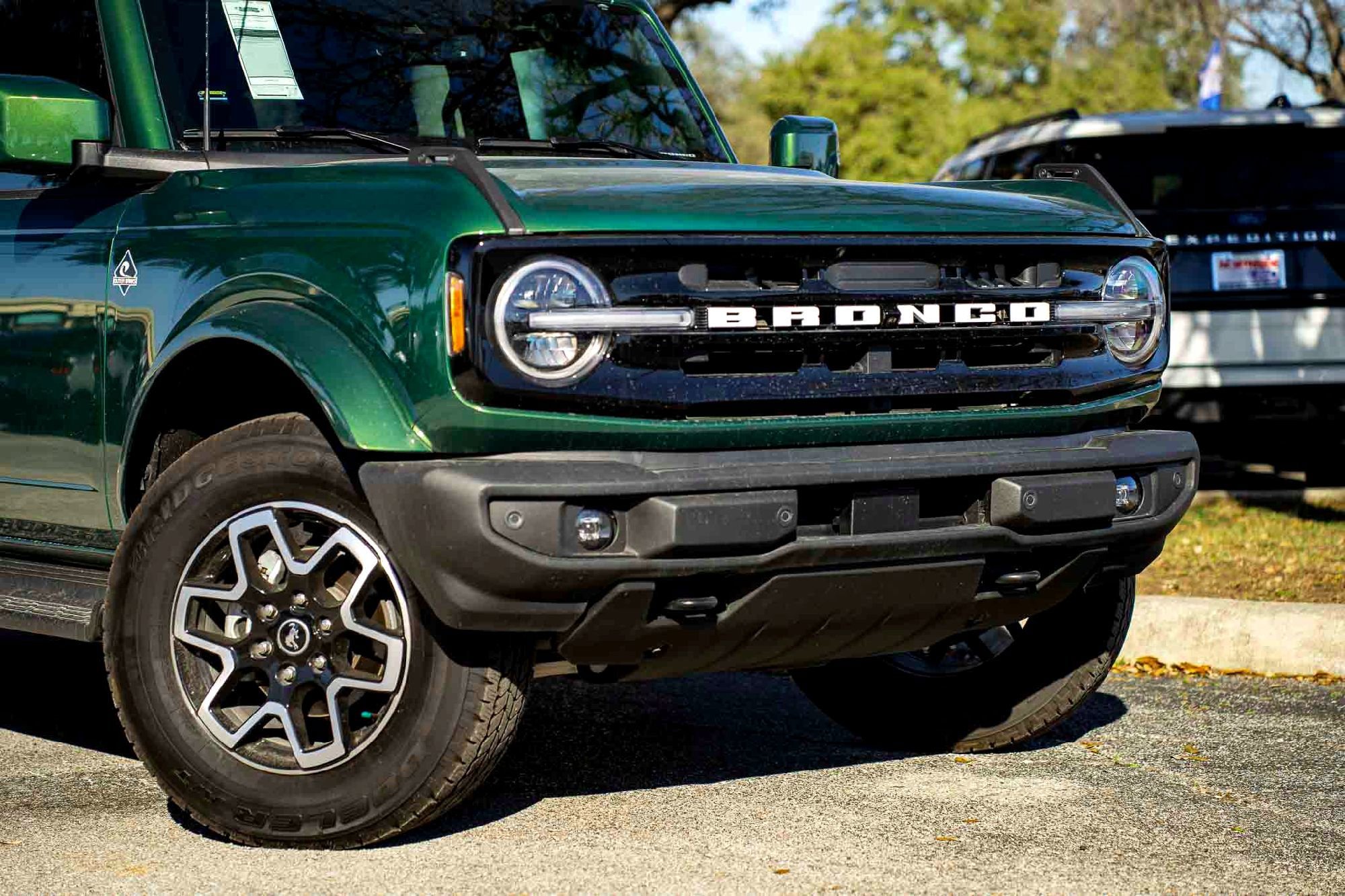 New 2025 Eruption Green Metallic Ford Outer Banks image 3