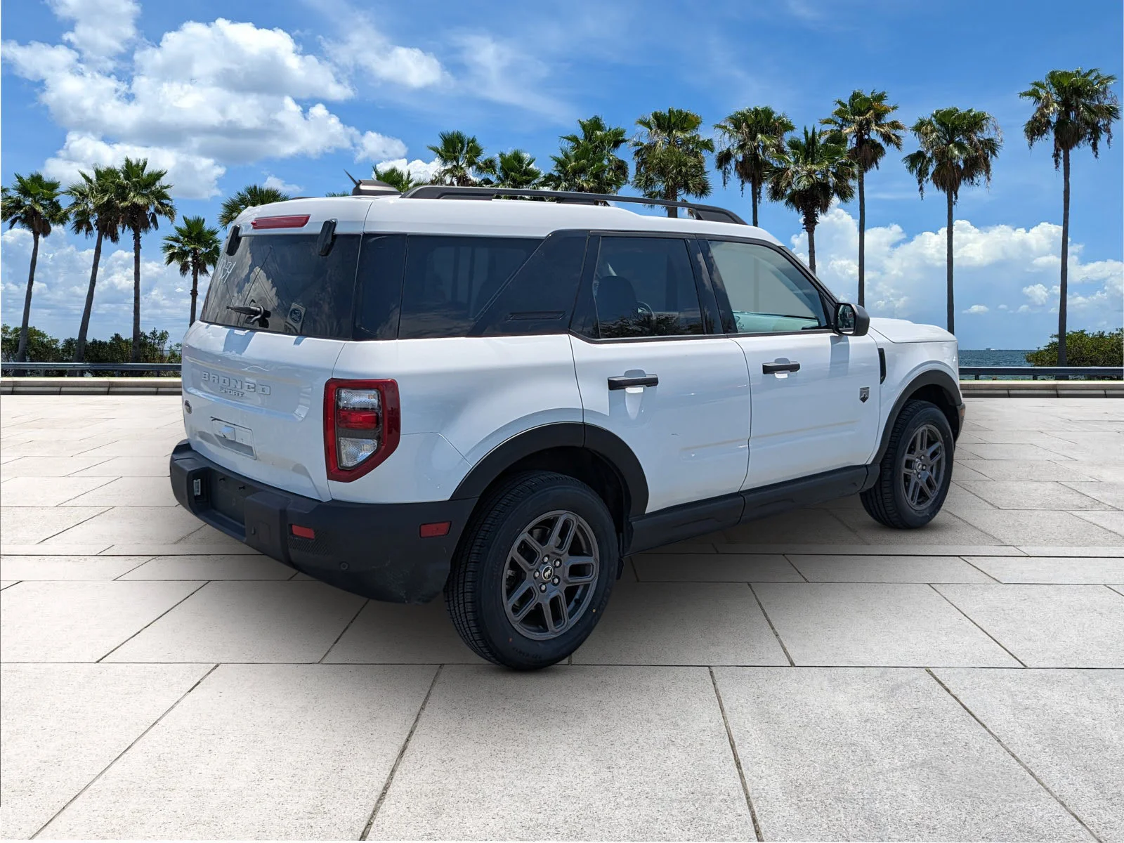 Certified Used 2025 Oxford White Clearcoat Ford Big Bend image 7