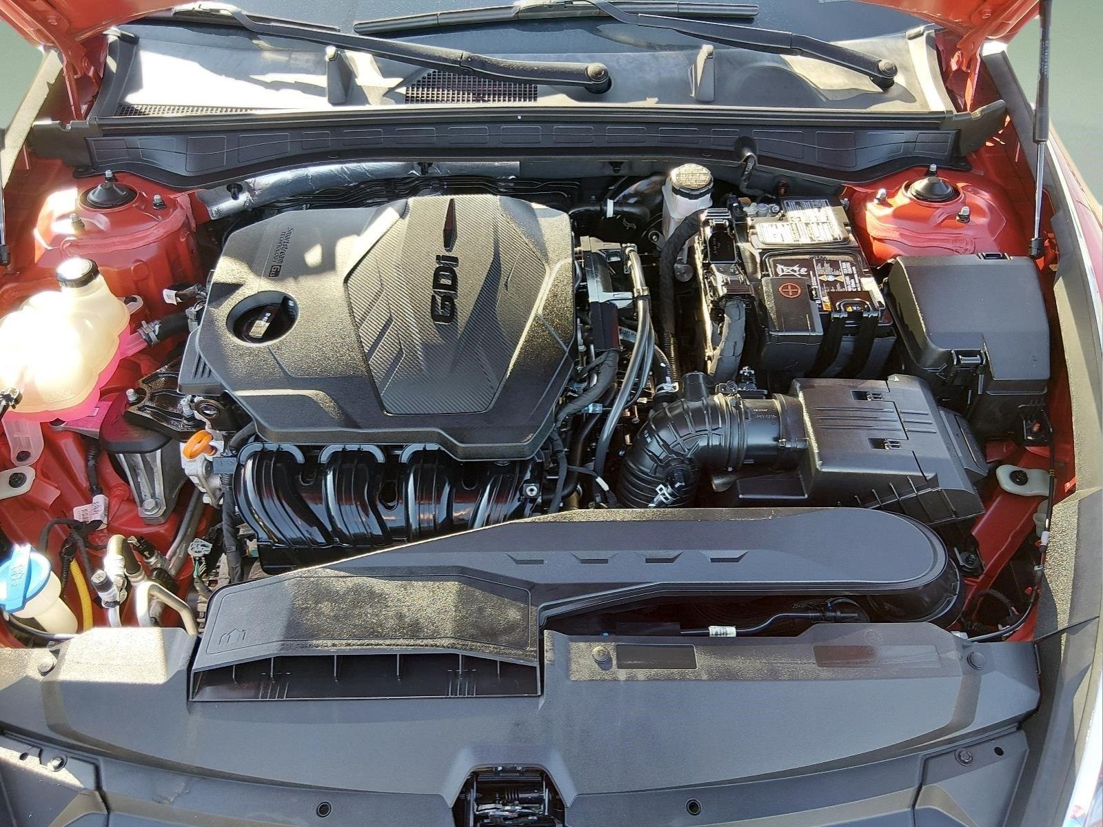 Used 2022 Calypso Red Hyundai SE image 14