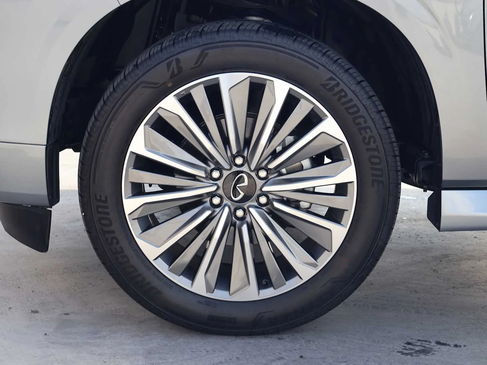 Certified Used 2027 Dynamic Metal INFINITI LUXE image 8
