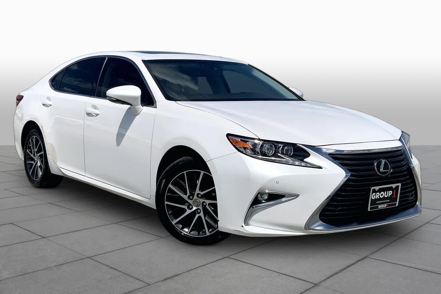 Pre-Owned 2017 Lexus ES 350