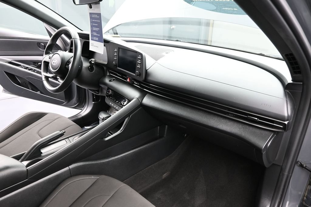 Certified Used 2025 Gray Hyundai SEL Sport image 17
