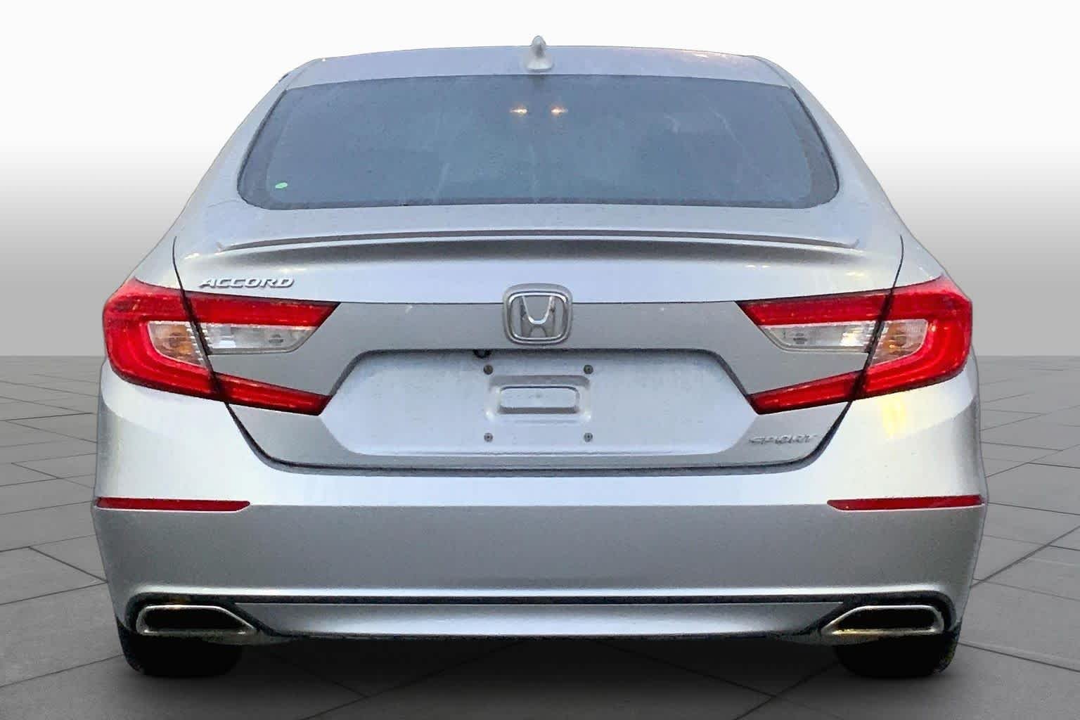 Used 2018 Lunar Silver Metallic Honda Sport 1.5T image 5